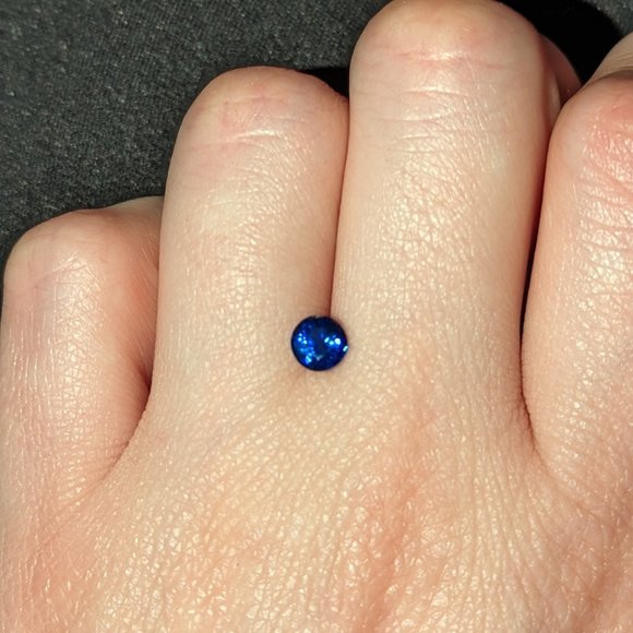 Small round Kyanite Gemstone loose 5mm High Quality - Picture 4 of 5